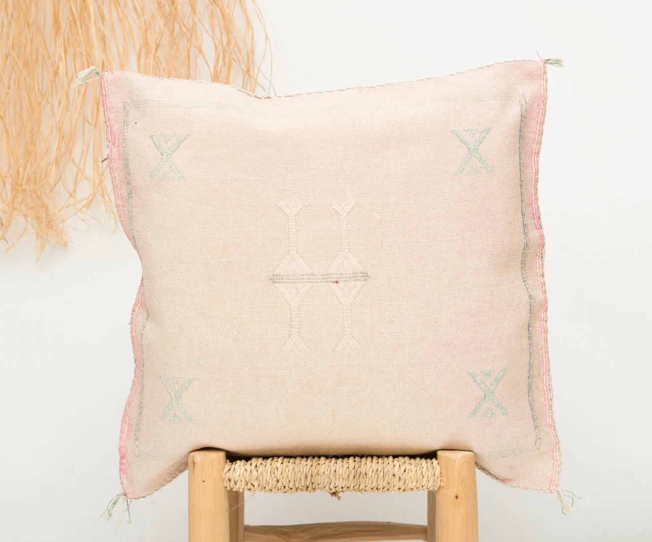 Cactus Silk Cushion Cover Light Pink
